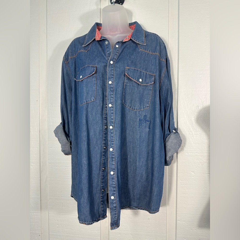 Guy Harvey Women’s Denim Snap Front Top Size Large EUC